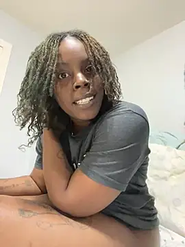 IntrovertedUnicorn's cam snapshot