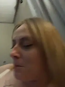 Titsandtats24's cam snapshot