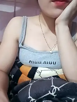 LucyyLy's cam snapshot