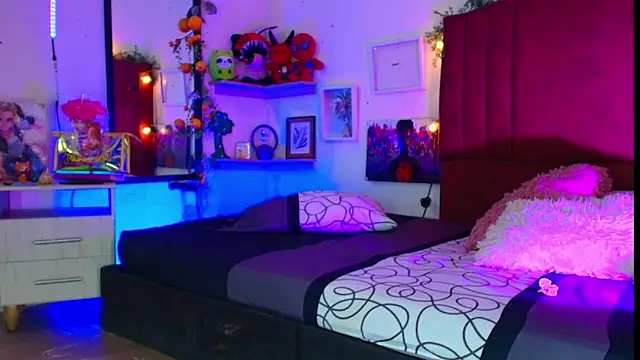 alisson_zafiro_'s cam snapshot