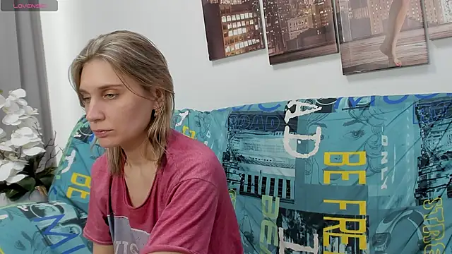 Tenderly_Sophie's cam snapshot