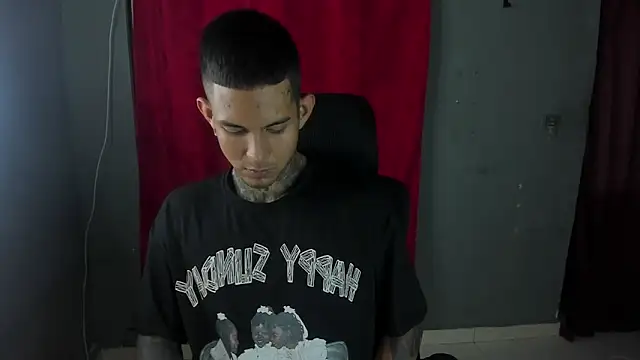 Travistanner_28 live sex cam