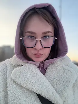 BettySquirtson live sex cam