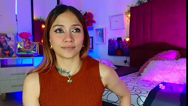 alisson_zafiro_'s cam snapshot