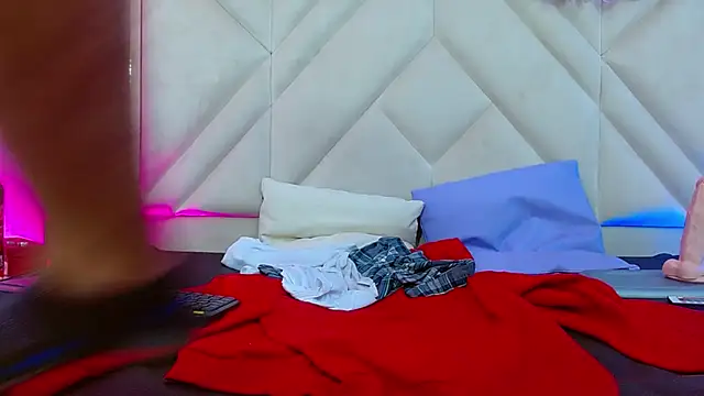 Axel_tay live sex cam