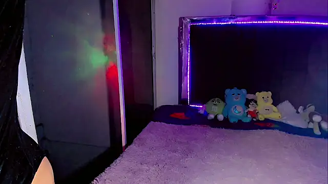 super_hot_girls's cam snapshot