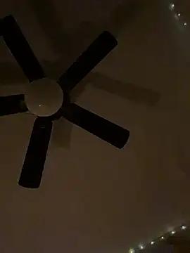 Roci_'s cam snapshot