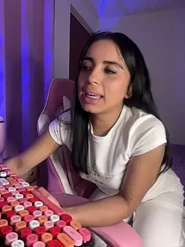 Emily-14's cam snapshot