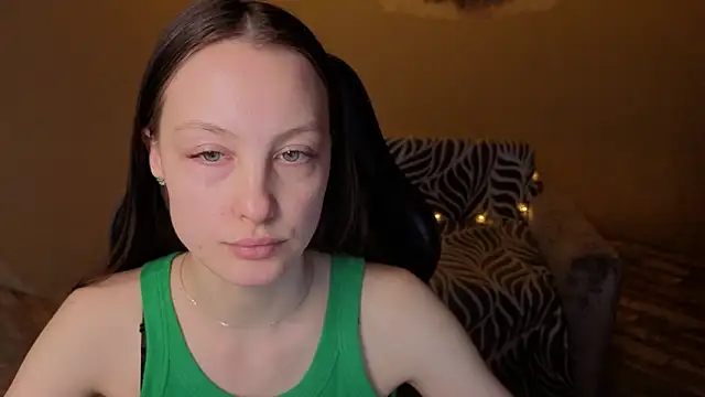 RoxyRay_'s cam snapshot