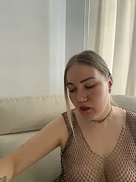 LianaCruz__'s cam snapshot