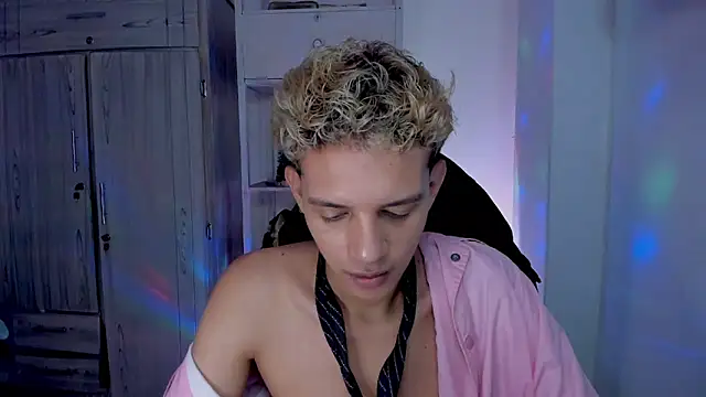 tylernova's cam snapshot