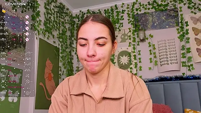 Fit_Brunette_'s cam snapshot