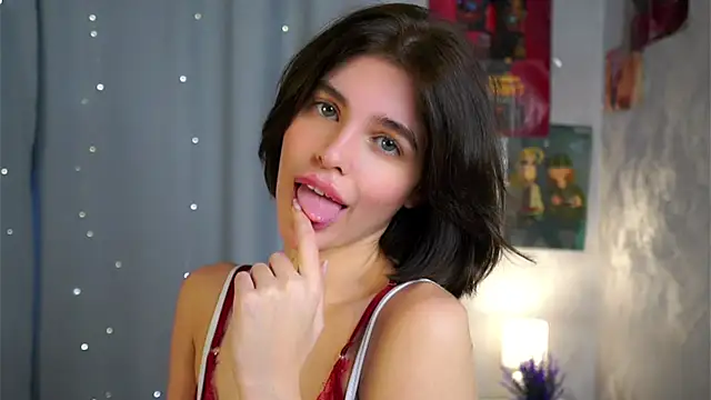 EleneButton's cam snapshot