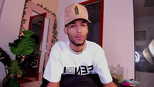 Thiagoferreti live sex cam