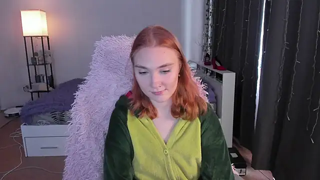 ReddHotPipper's cam snapshot