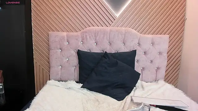 MihaCarther's cam snapshot