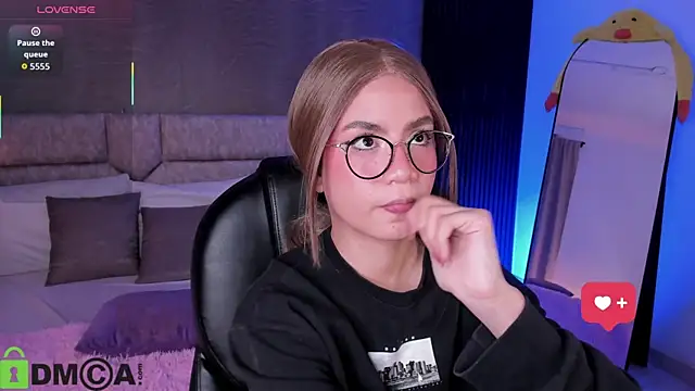 Arinextdoor live sex cam