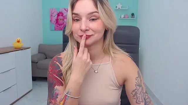 LilFleurish live sex cam