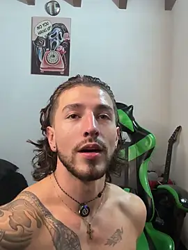 Valentino_Xander live sex cam