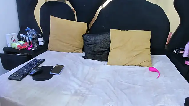 Criistaal_'s cam snapshot