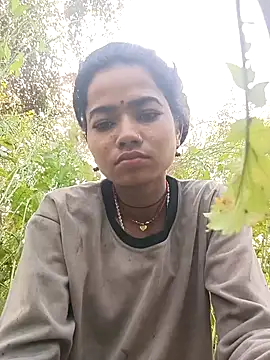 Jooli_sakya live sex cam