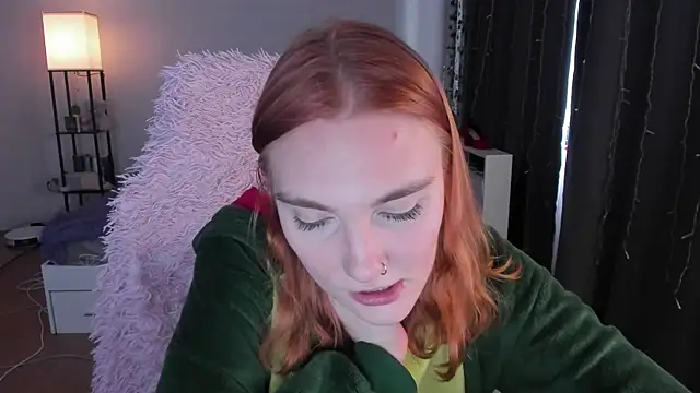 ReddHotPipper's cam snapshot