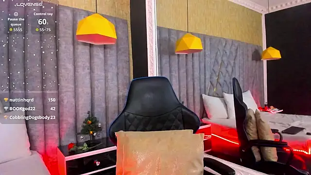 SkylerBloomm's cam snapshot