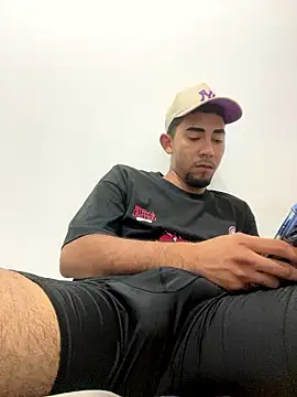 youngalexofficial live sex cam