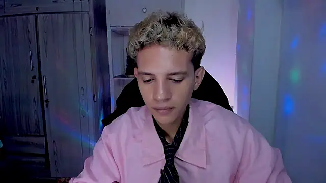 tylernova's cam snapshot