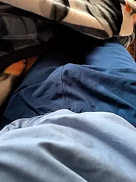 SilentIncoming live sex cam