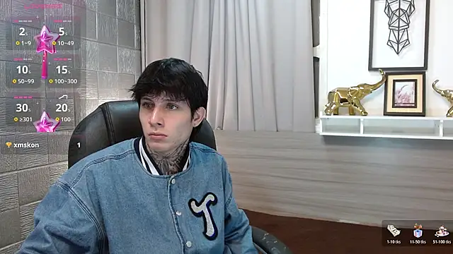 Iantwink18 live sex cam