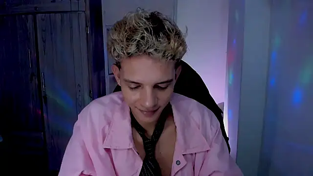 tylernova's cam snapshot