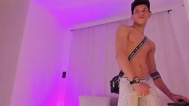 kings_of_heavens_'s cam snapshot