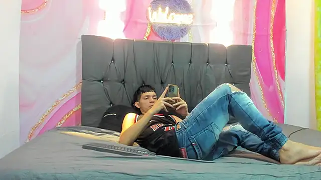 Straight_Guy22's cam snapshot