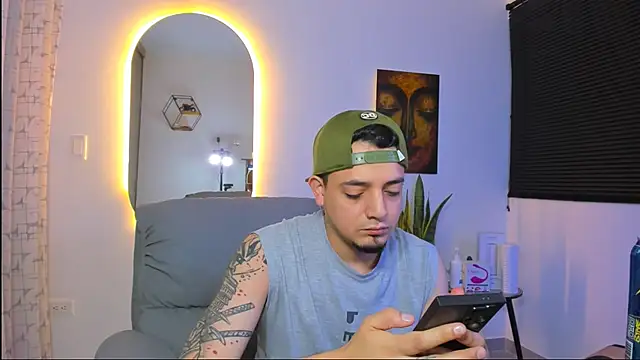 alejandro_calderon1's cam snapshot