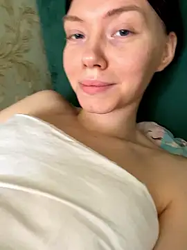 Lisaaa_Alisa live sex cam