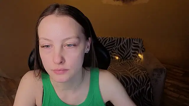 RoxyRay_'s cam snapshot