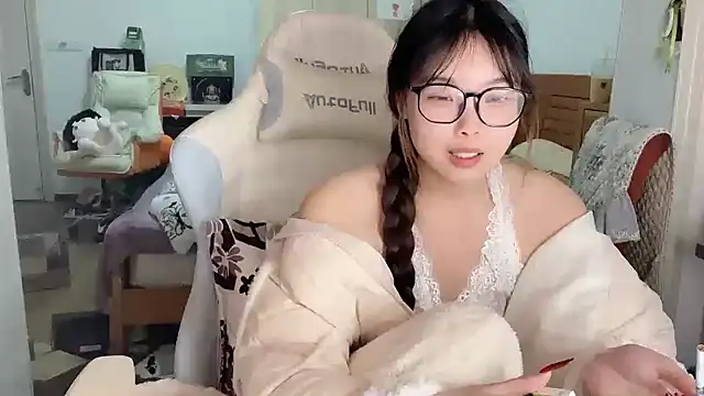 Akong11's cam snapshot