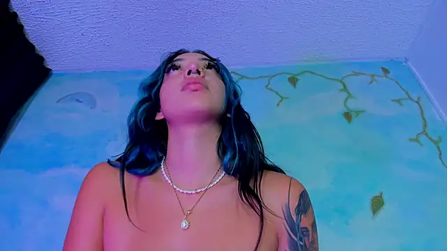 SaturnooStonee's cam snapshot