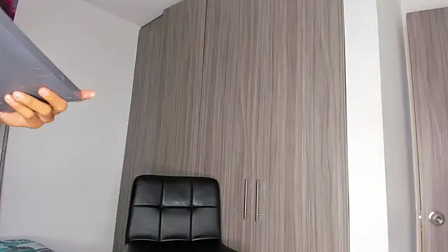 Kristen_dollts live sex cam