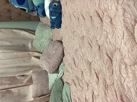 Rachellcooperrr's cam snapshot