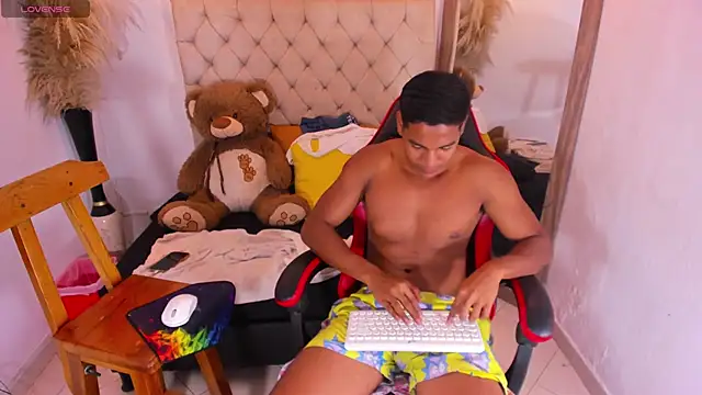 noah_sthone's cam snapshot