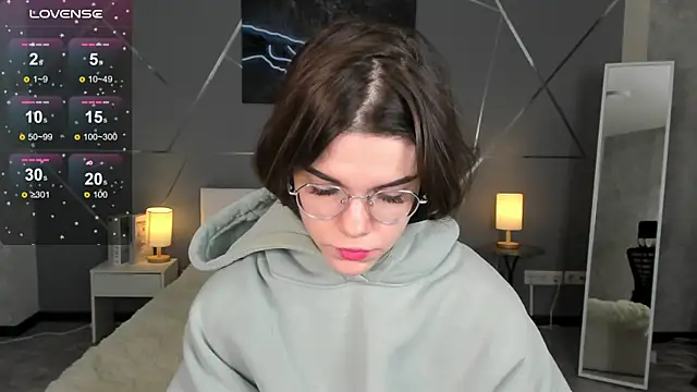 miss__evelyne's cam snapshot