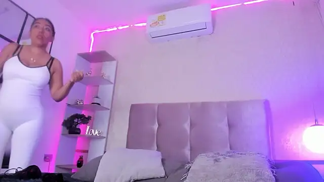 Evagatte's cam snapshot