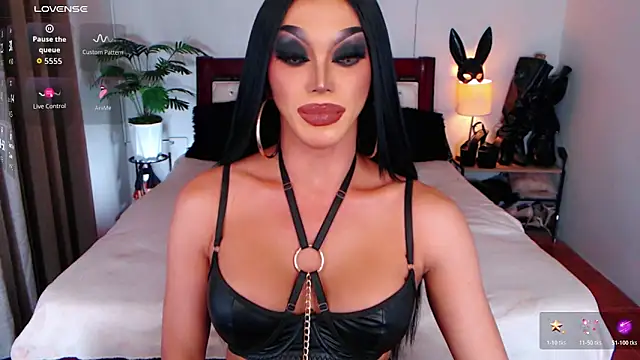 xQueenElektrax live sex cam