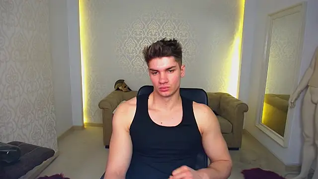 MaxKaiden live sex cam