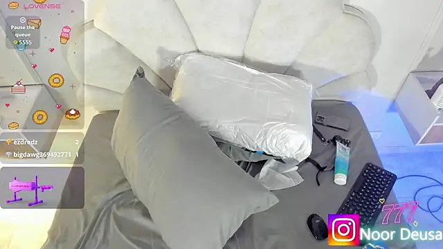 Candaceoweens's cam snapshot