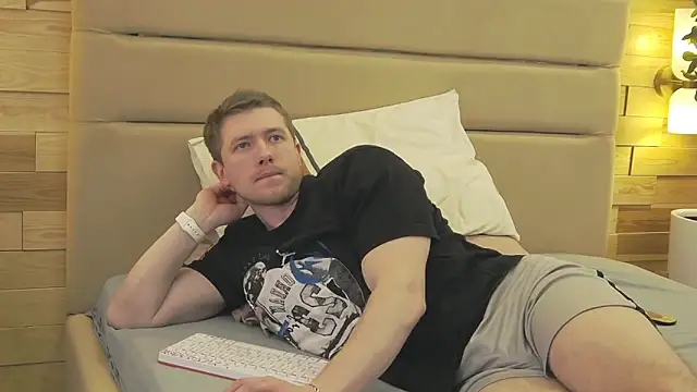 EthanPinkman's cam snapshot