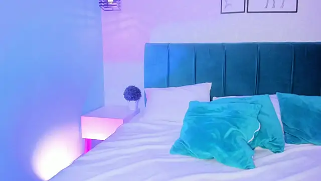 ninna_curly live sex cam