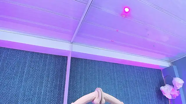 LeaMoreau22's cam snapshot